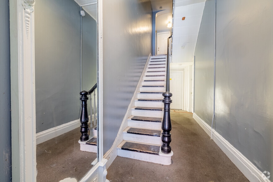 More Photos Of 1015 Cathedral St, Baltimore Apartments For Lease