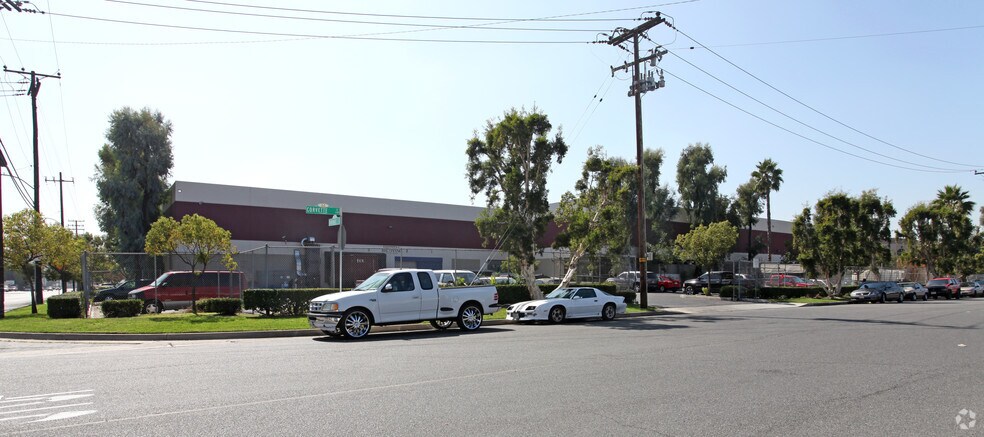 More Photos Of 5950 Corvette St, Commerce Warehouse For Lease