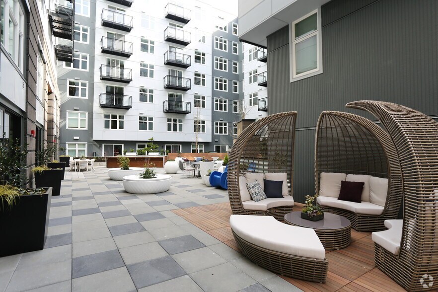 More Photos Of 520 Terry Ave, Seattle Apartments For Lease