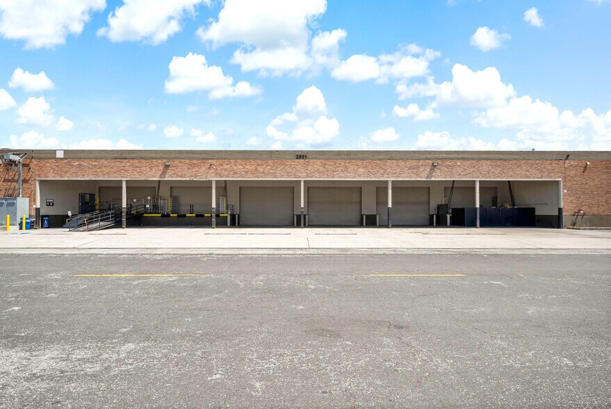 More Photos Of 2801 E 46th St, Vernon Warehouse For Lease