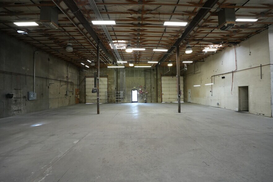 More Photos Of 14621 S 800 W, Bluffdale Warehouse For Sale