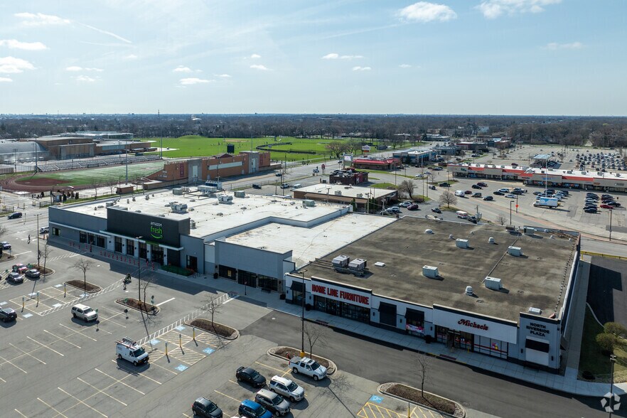 More Photos Of 7201-7231 W 24th St, North Riverside General Retail For Lease