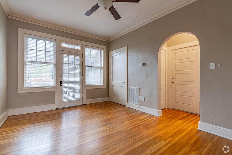 More Photos Of 31 S McLean Blvd, Memphis Apartments For Sale