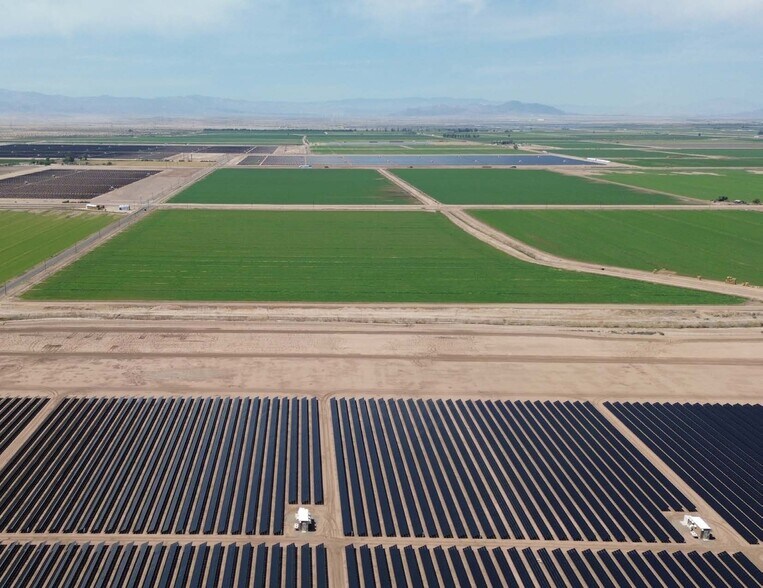 More Photos Of NEC Diehl Rd & Derrick Rd, El Centro Land For Sale