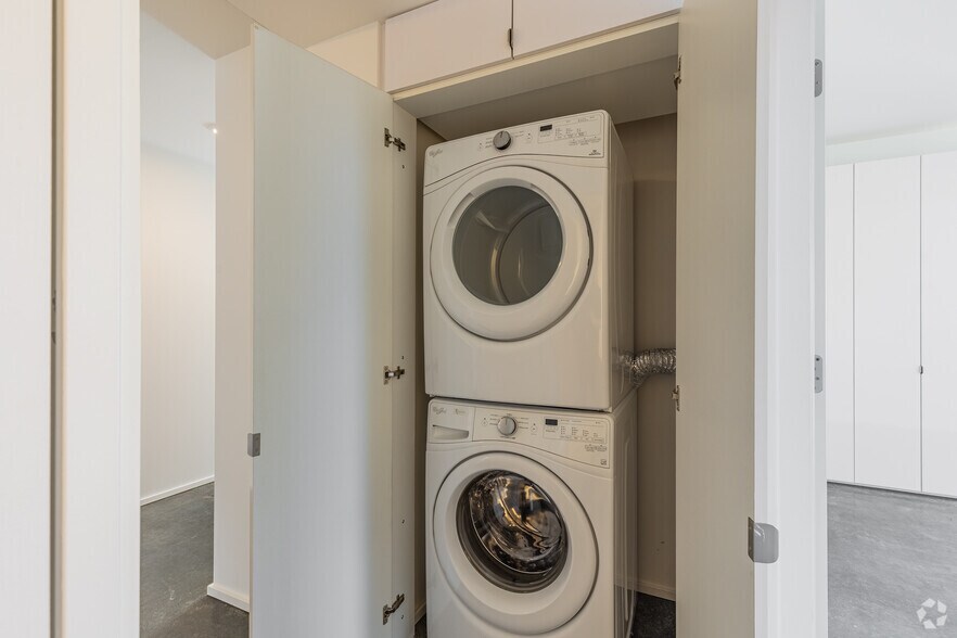 More Photos Of 329 NE Couch St, Portland Coworking Space