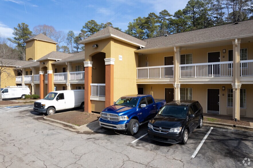 More Photos Of 4810 Bluestone Dr, Raleigh Hotel For Sale