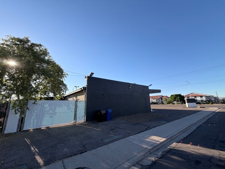 More Photos Of 2111 E Main St, Mesa Freestanding For Sale