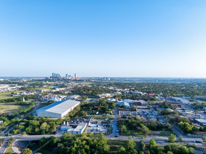 More Photos Of 319 NE 23rd St, Fort Worth Land For Sale