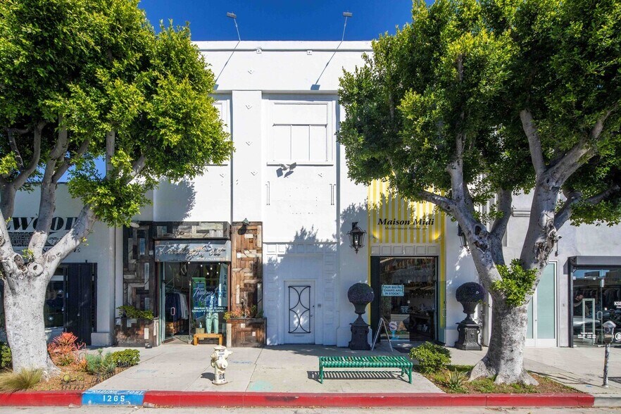 More Photos Of , Los Angeles General Retail For Sale