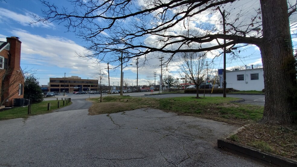 More Photos Of 8 E Seminary Ave, Lutherville Timonium Medical For Lease