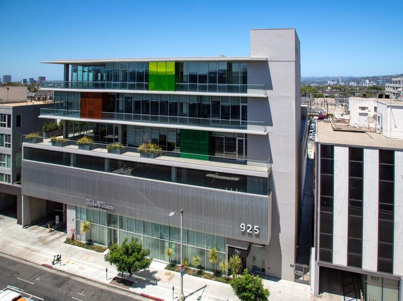 Primary Photo Of 925 N La Brea Ave, Los Angeles Loft Creative Space For Lease