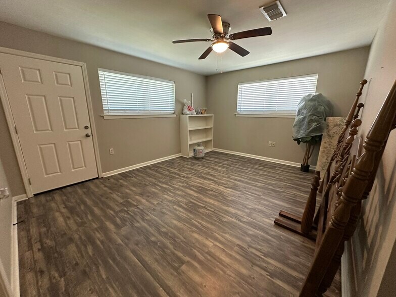 More Photos Of 33806 Hwy 16, Denham Springs Daycare Center For Sale
