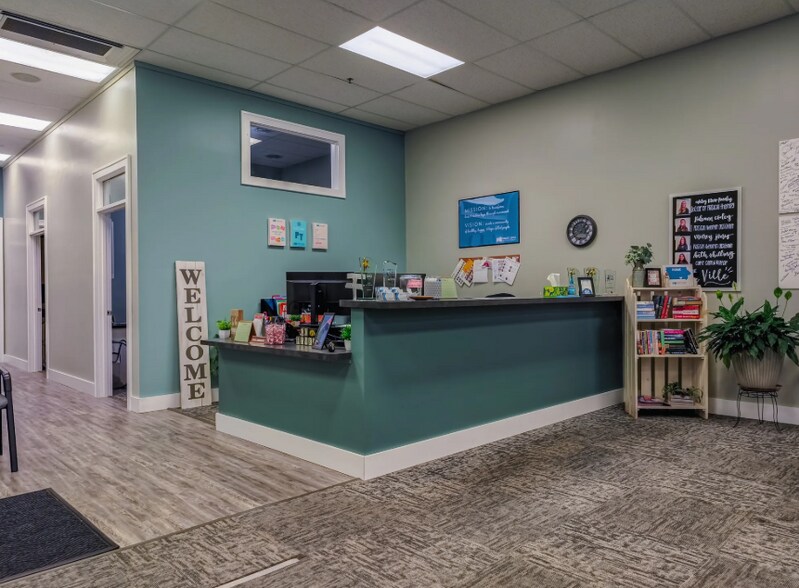 More Photos Of 1015 N 18th St, Centerville General Retail For Sale