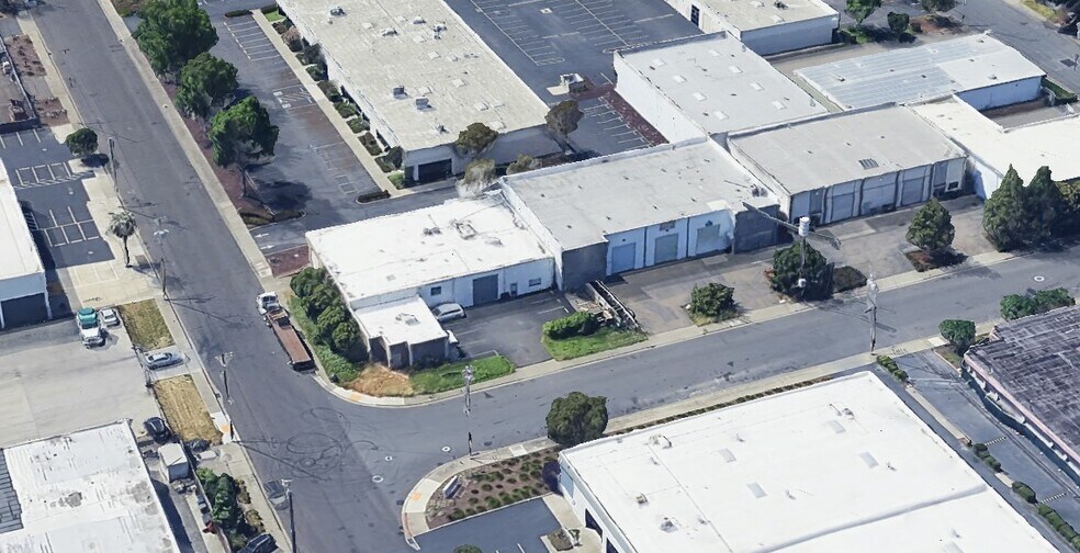 More Photos Of 2077-2081 Edison Ave, San Leandro Warehouse For Sale