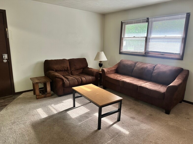 More Photos Of 506 N Linden St, Normal Apartments For Sale