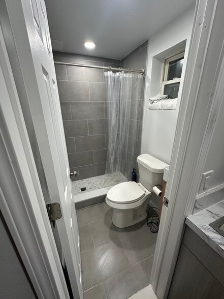 More Photos Of 16001 Dixie Hwy, Holly Apartments For Sale