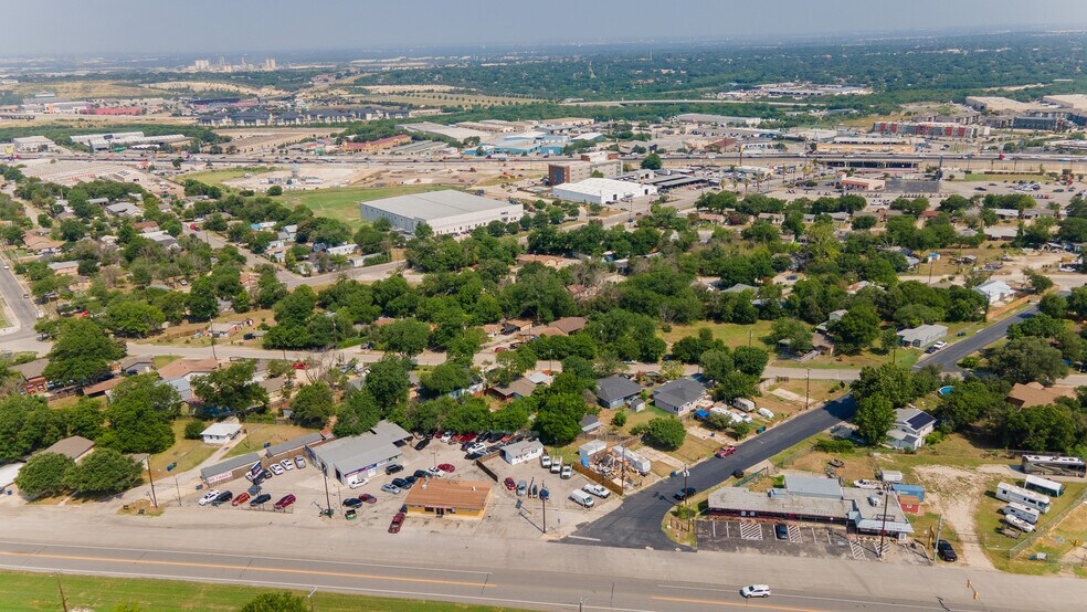 More Photos Of 5671 Randolph Blvd, San Antonio Freestanding For Sale