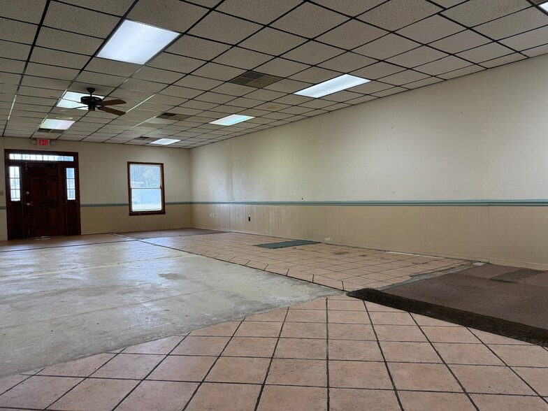 More Photos Of 803 Beverly Pky, Pensacola Parking Lot For Sale