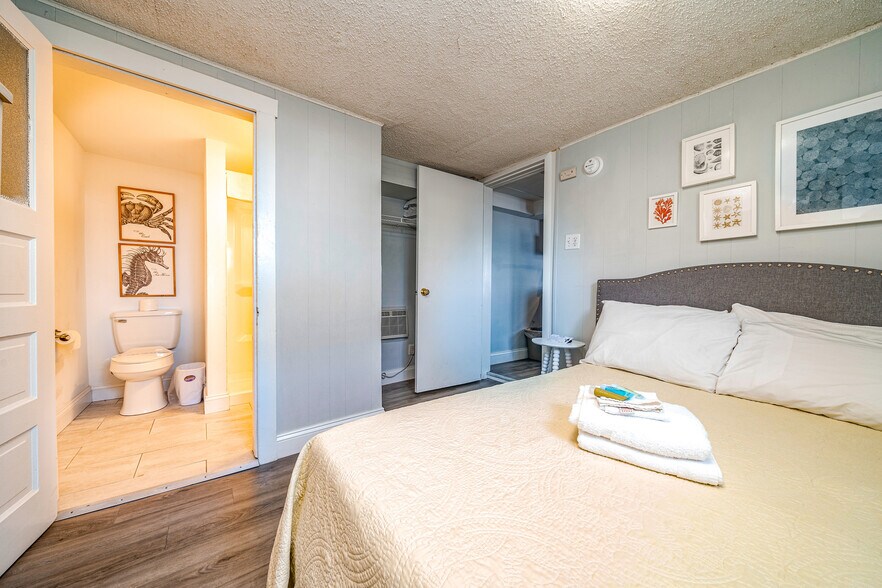 More Photos Of 617 E 8th St, Ocean City Hotel For Sale