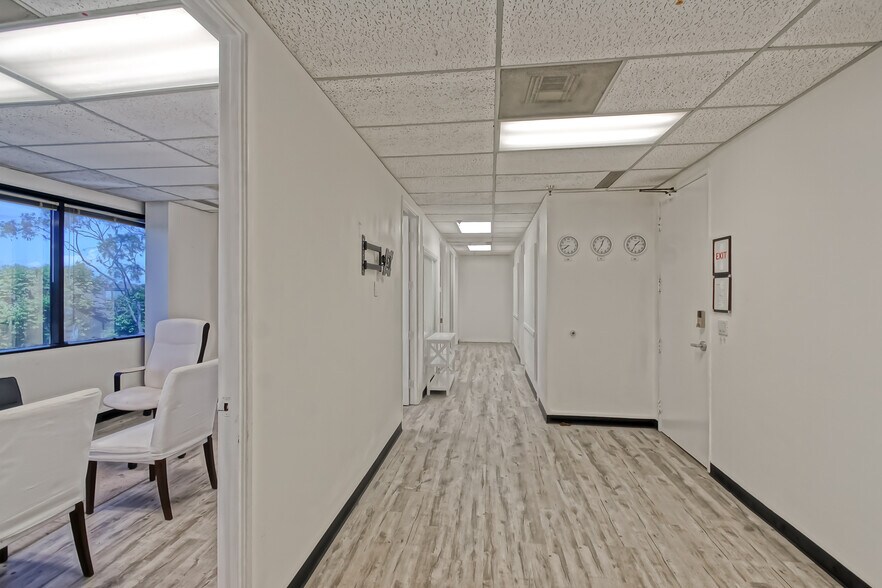 More Photos Of 18377 Beach Blvd, Huntington Beach Medical For Lease