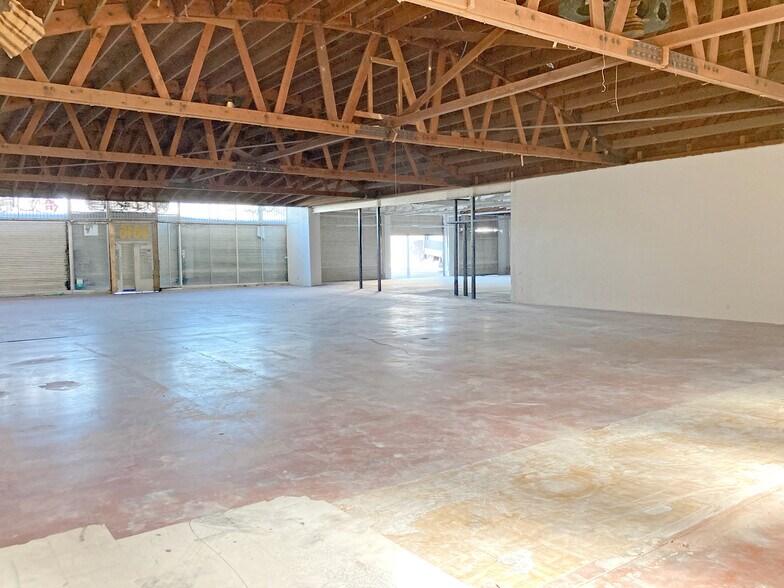 More Photos Of 5612-5616 Santa Monica Blvd, Los Angeles General Retail For Lease