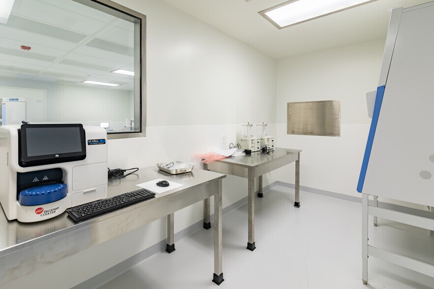 More Photos Of 727 Norristown Rd, Lower Gwynedd Research And Development For Lease