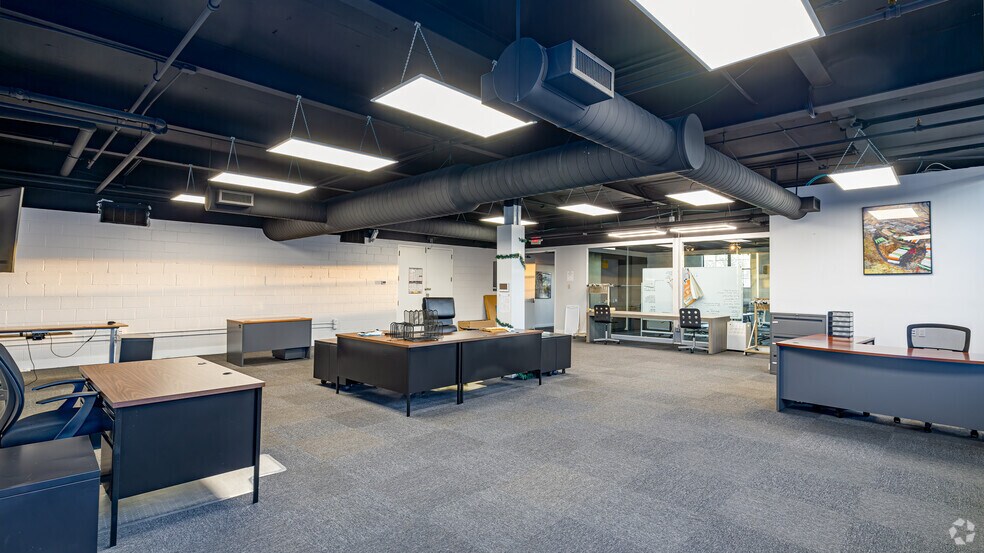 More Photos Of 1309-1645 W Front St, Plainfield Manufacturing For Lease