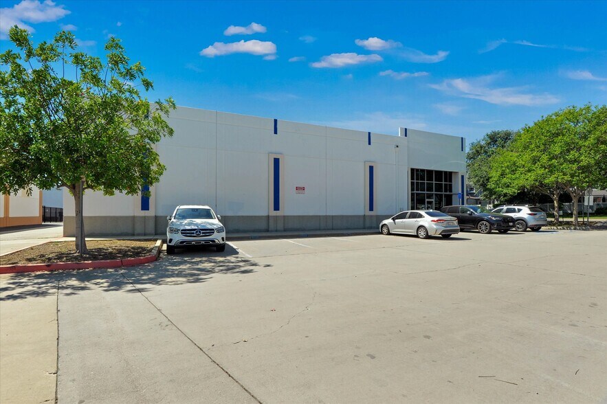 More Photos Of 920 W 10th St, Azusa Warehouse For Sale