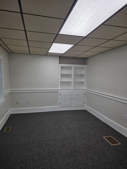 More Photos Of 8 Centre St, Concord Office Residential For Lease