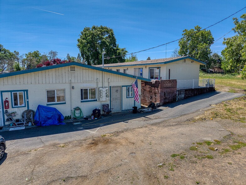 More Photos Of 2815 Lakeshore Blvd, Lakeport Apartments For Sale