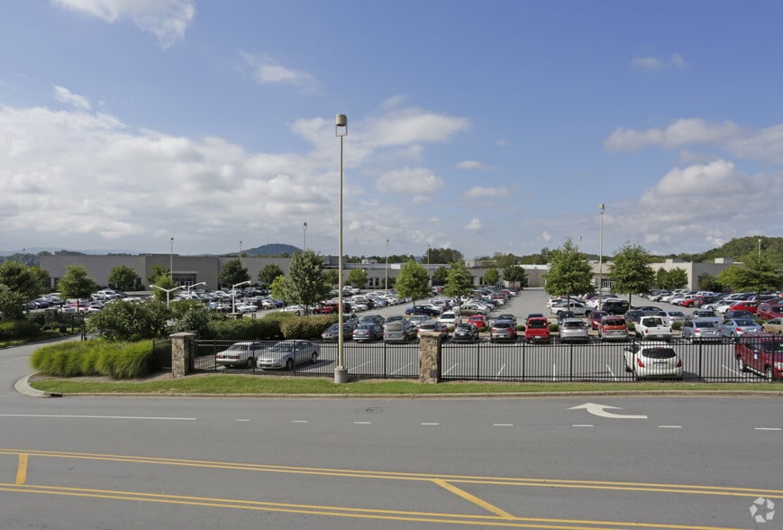 More Photos Of 1605 Curtis Bridge Rd, Wilkesboro Office For Lease