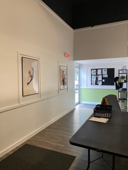 More Photos Of 280 High St, Clinton Department Store For Lease