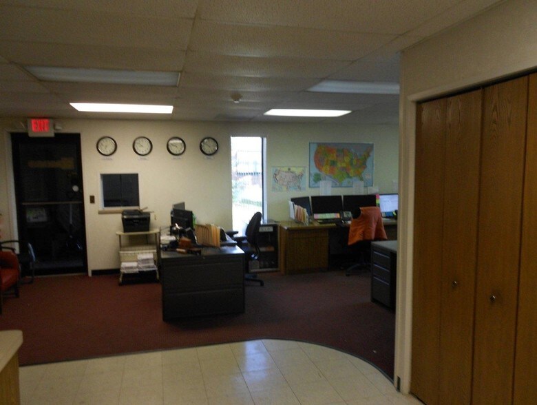More Photos Of 25715-25737 Meadowbrook Rd, Novi Warehouse For Sale