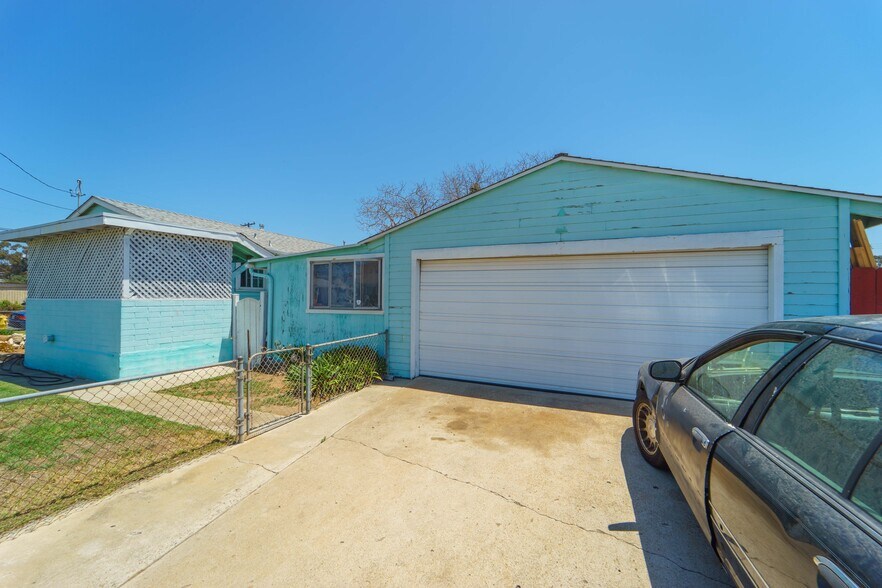 More Photos Of 7453 Fulton St, San Diego Multifamily For Sale