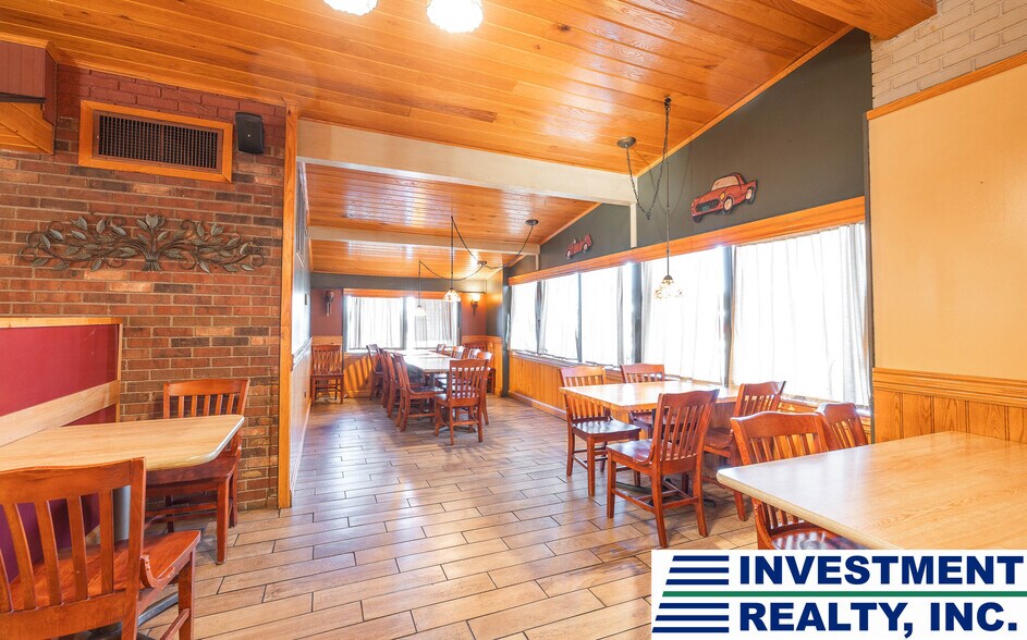 More Photos Of 1049 Kingshighway St, Rolla Restaurant For Sale