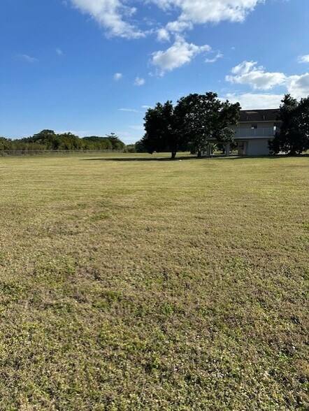 More Photos Of 24001 SW 202nd Ave, Homestead Land For Lease