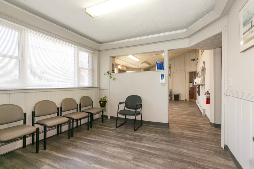 More Photos Of 421 Deer Park Ave, Babylon Medical For Sale