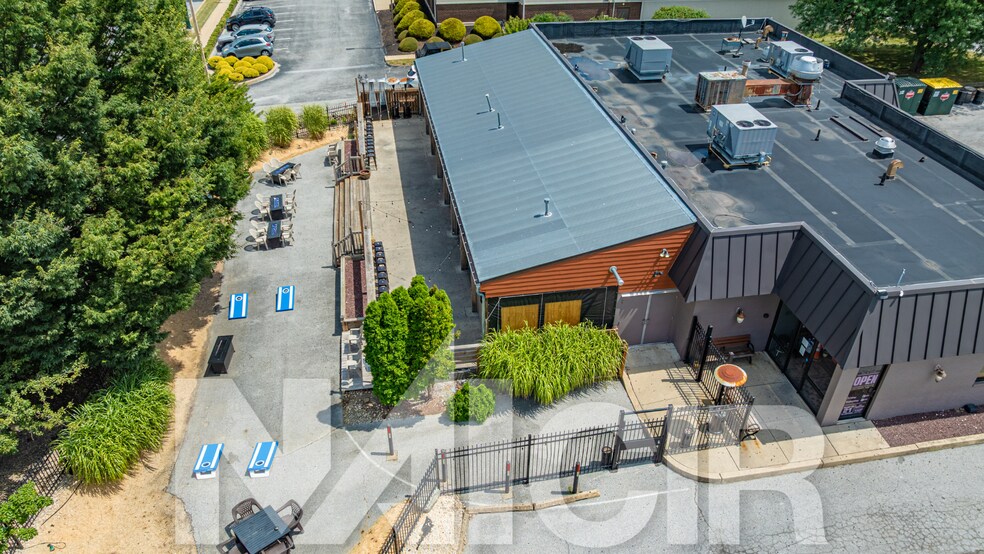 More Photos Of 2650 Eastern Blvd, York Restaurant For Lease