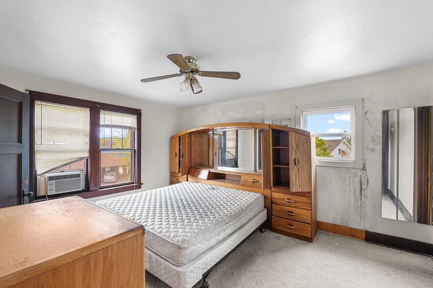 More Photos Of 1302 Main st, Saint Cloud Restaurant For Sale