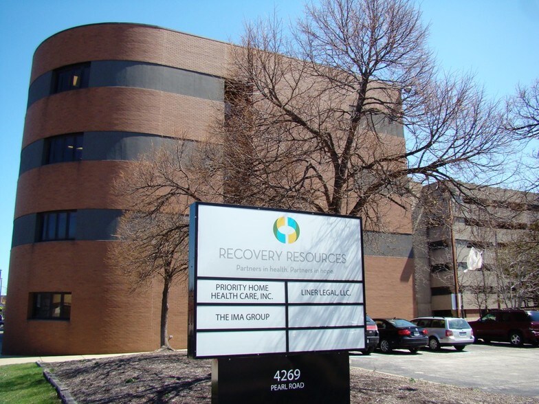 More Photos Of 4269 Pearl Rd, Cleveland Office For Lease