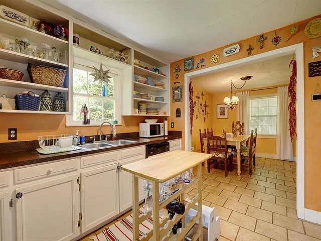 More Photos Of 1301 E Main St, Round Rock Specialty For Sale
