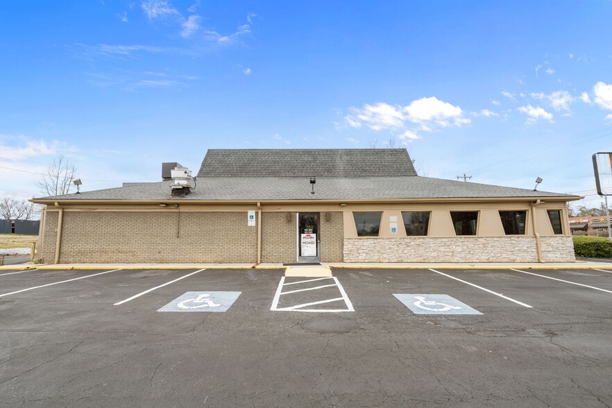 More Photos Of 1301 Gum Branch Rd, Jacksonville Restaurant For Sale