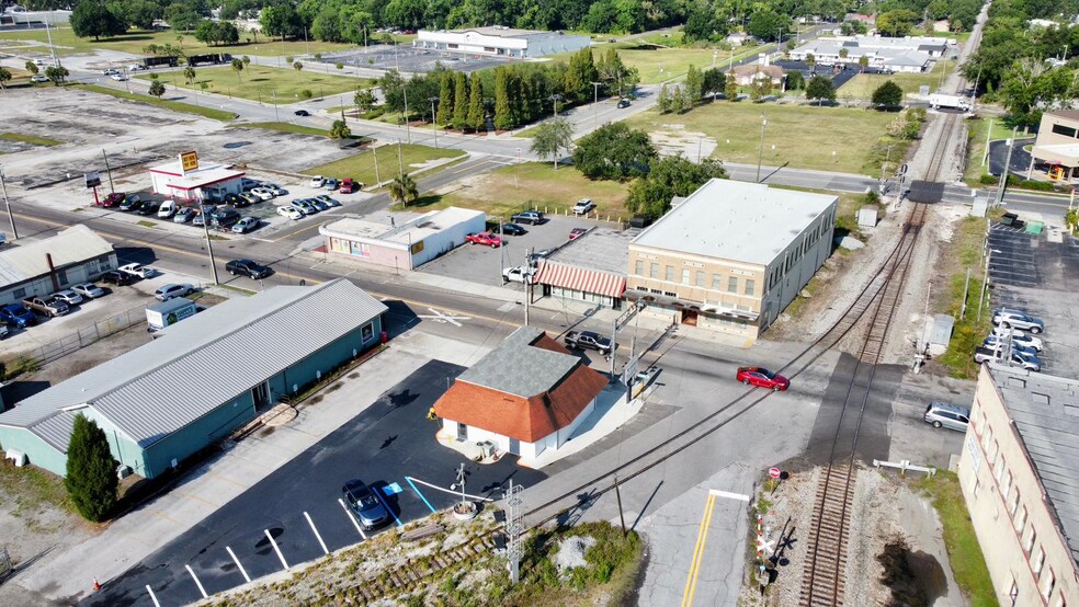 More Photos Of 302 S Collins St, Plant City General Retail For Sale