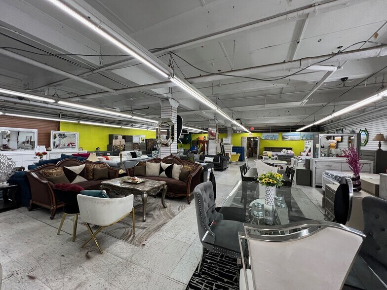 More Photos Of 300 Main St, Paterson General Retail For Sale