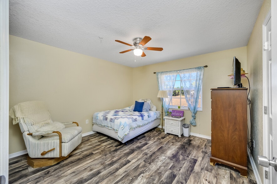 More Photos Of 2820 Pan American Blvd, North Port Assisted Living For Sale