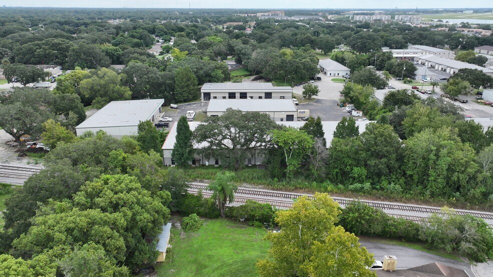 More Photos Of 1700-1708 Kelley Ave, Kissimmee Warehouse For Lease