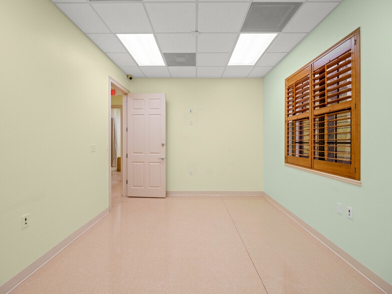 More Photos Of 336 N Babcock St, Melbourne Medical For Sale