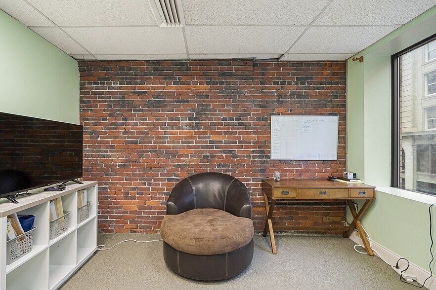 More Photos Of 200 Lincoln St, Boston Loft Creative Space For Sale