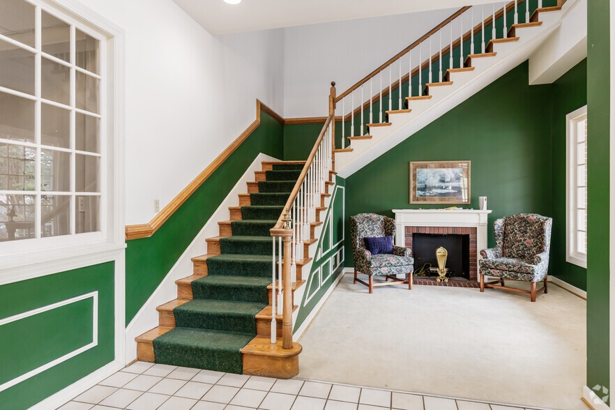 More Photos Of 3630 George Washington Mem Hwy, Yorktown Medical For Sale