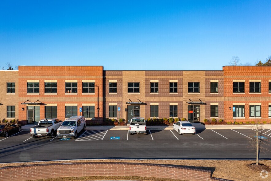 More Photos Of 1367 Buford Business Blvd, Buford Warehouse For Lease